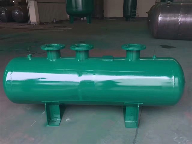 伊吾伊吾伊吾蒸汽分气缸